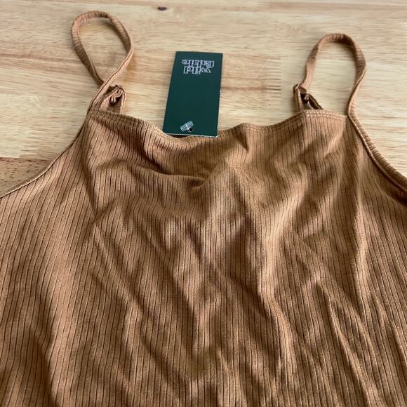 Wild Fable Women's Tan Adjustable Spaghetti Strap Bodysuit - Size Large - NWT - Picture 3 of 10